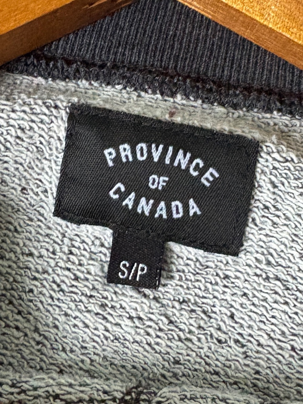 Province of Canada sweatshirt - Picture 3 of 3